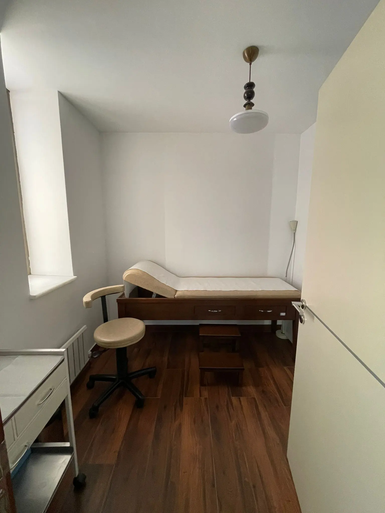 Clinic-provided photograph of Dr Kemal Aytuğlu