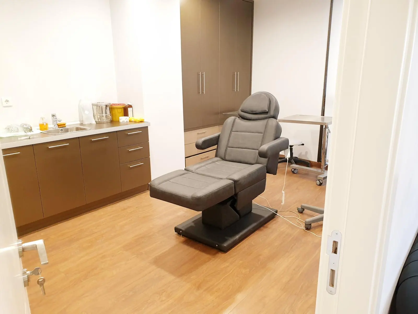Clinic-provided photograph of Dr Halil İbrahim Gökçek