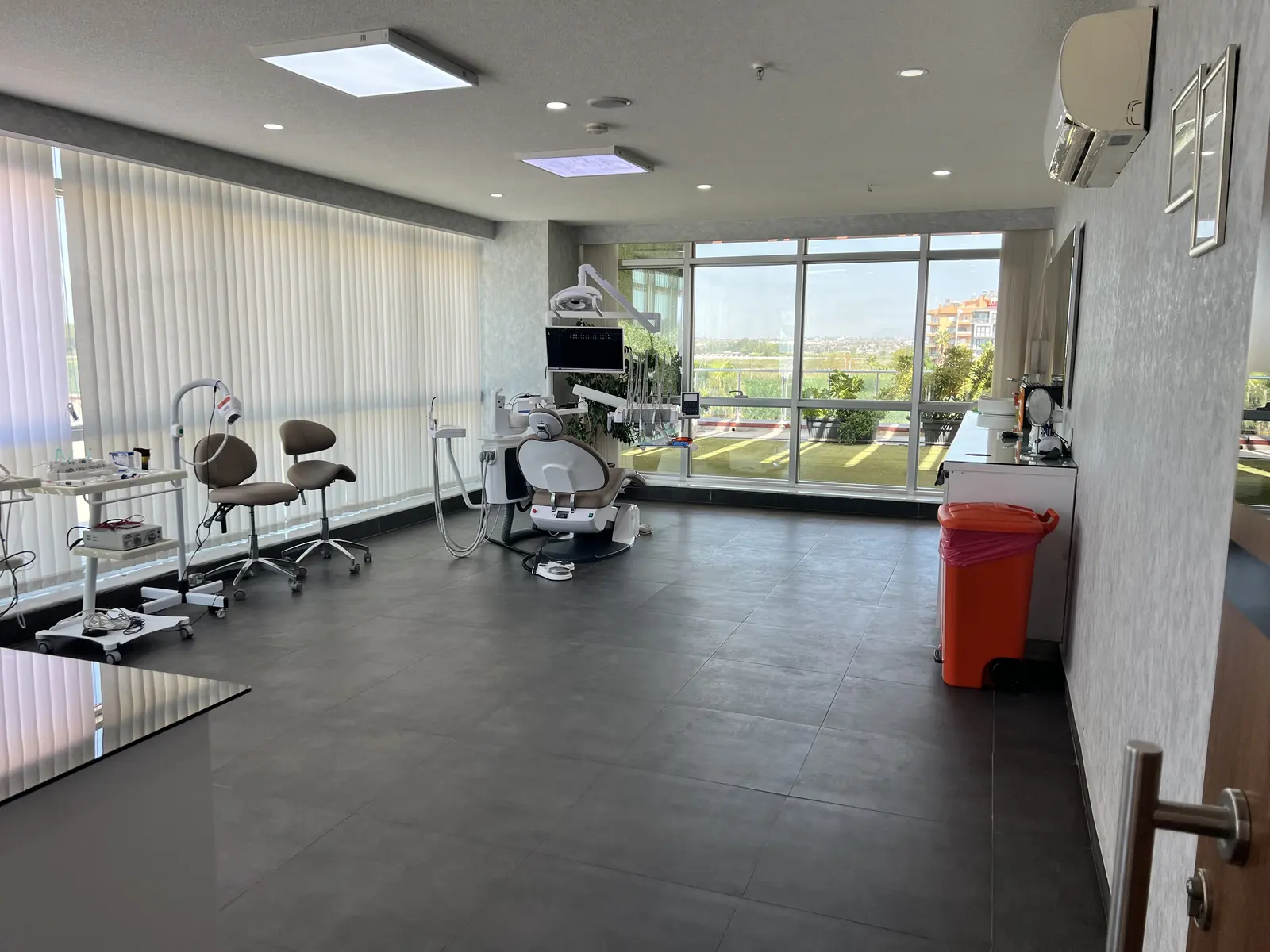 Clinic-provided photograph of Smileantalya Dental Clinic