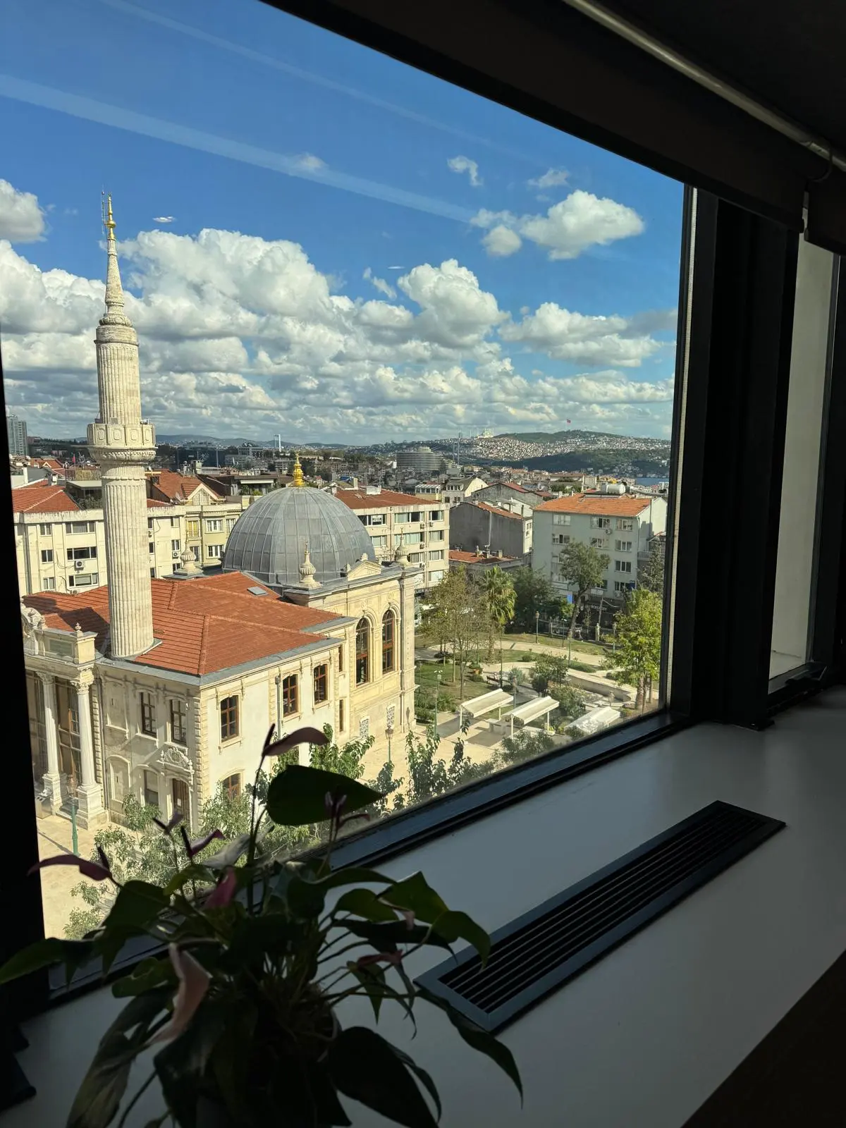 Clinic-provided photograph of Dr Çağrı Altuntaş