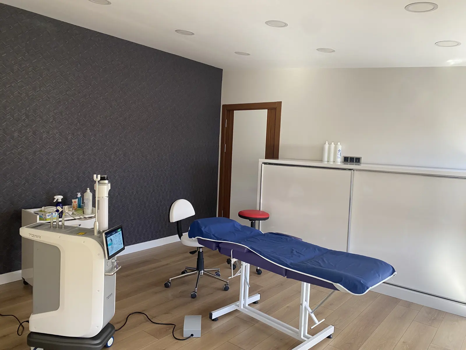 Clinic-provided photograph of Dr Ayşen Usluer