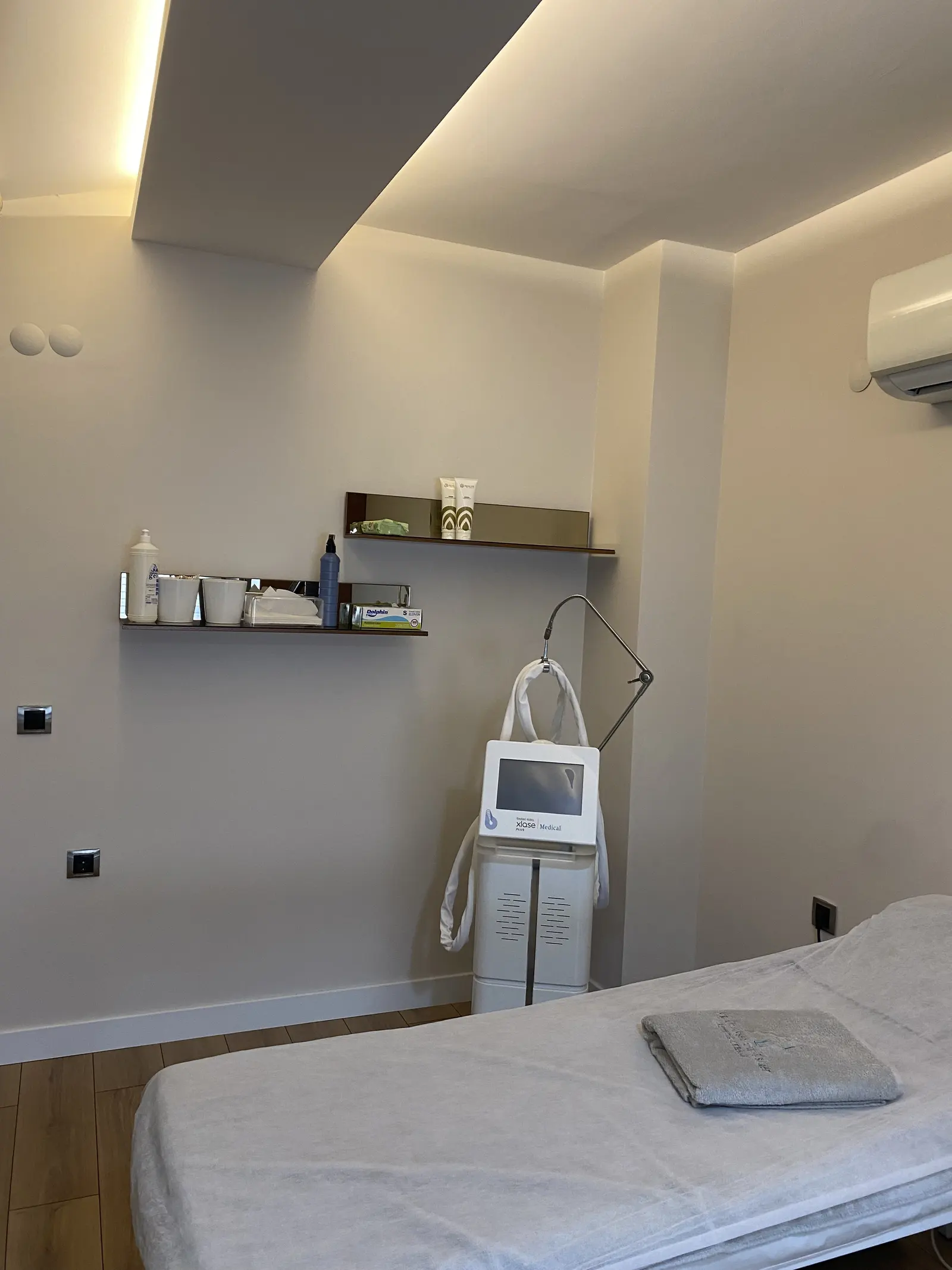 Clinic-provided photograph of Dr Ayşen Usluer