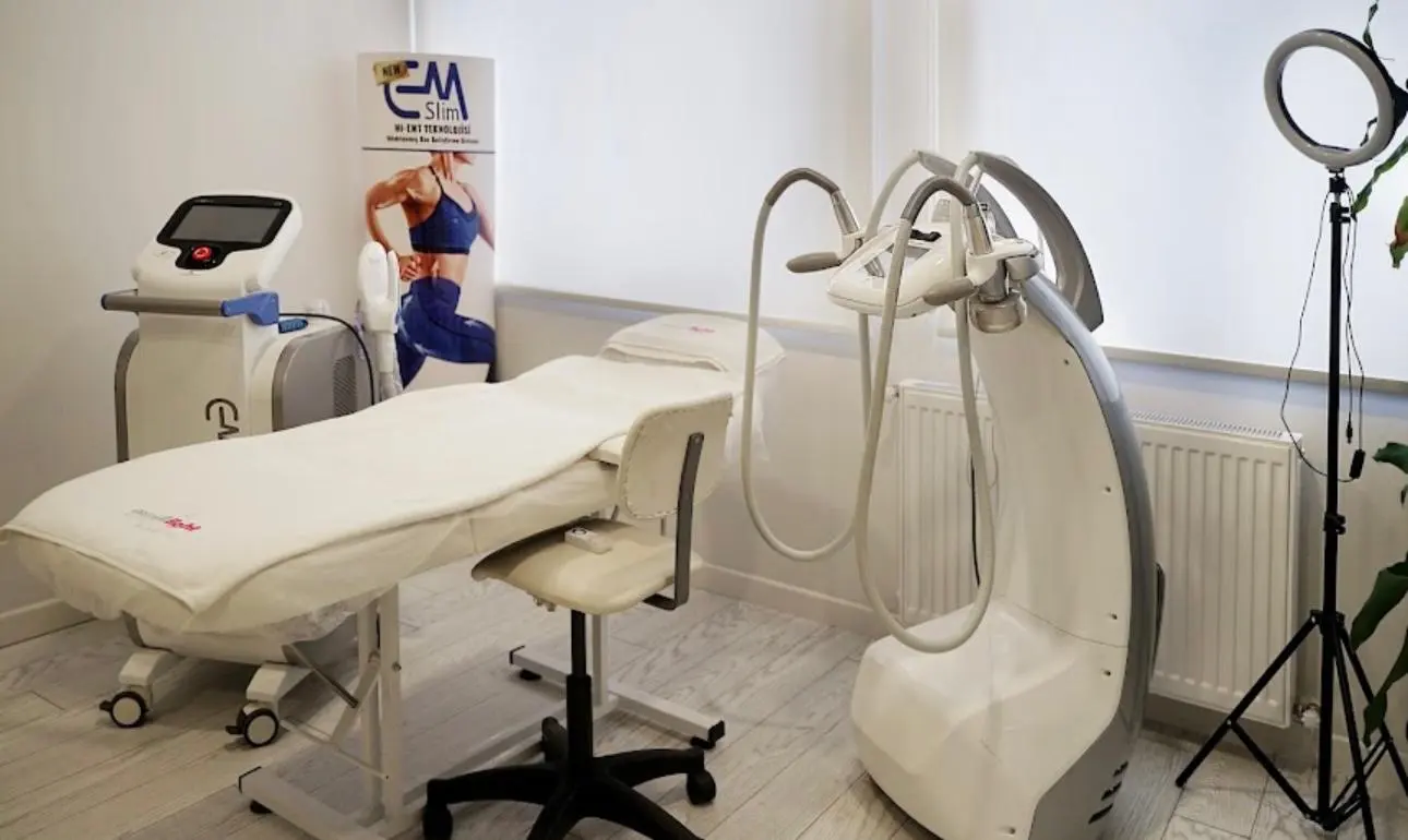 Clinic-provided photograph of Dr Gülsüm Dinç