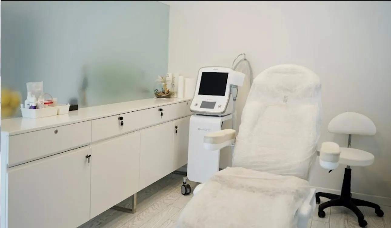 Clinic-provided photograph of Dr Gülsüm Dinç