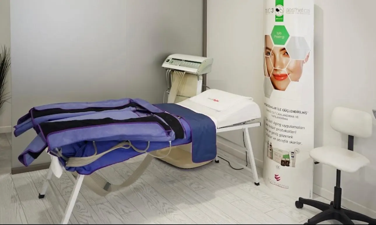Clinic-provided photograph of Dr Gülsüm Dinç