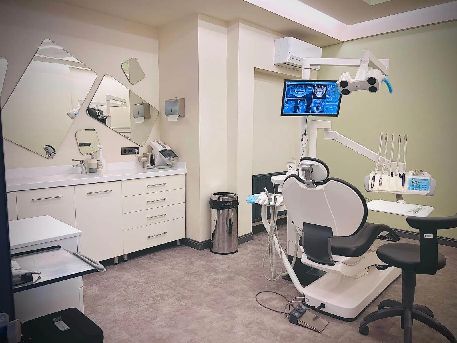 Clinic-provided photograph of Nefes Dental