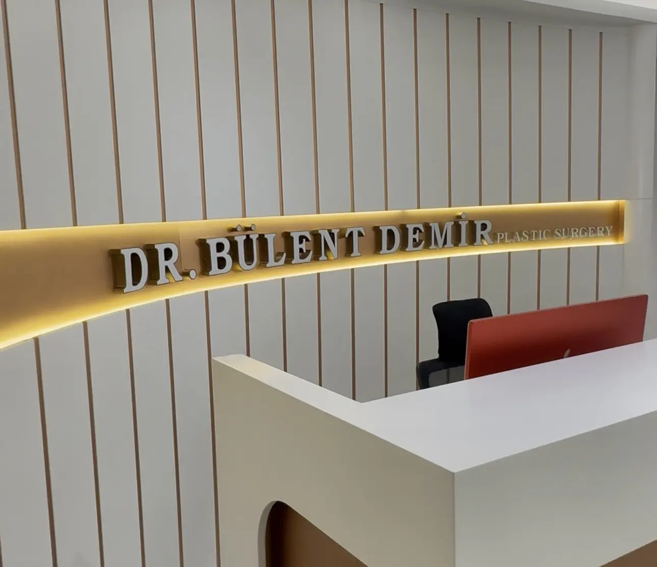 Clinic-provided photograph of Dr Bülent Demir