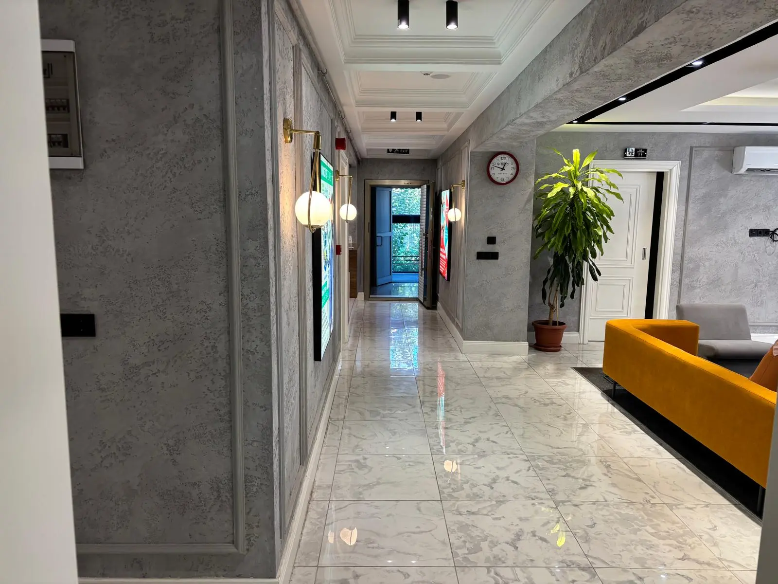 Clinic-provided photograph of Dr Necmettin Tüfekci