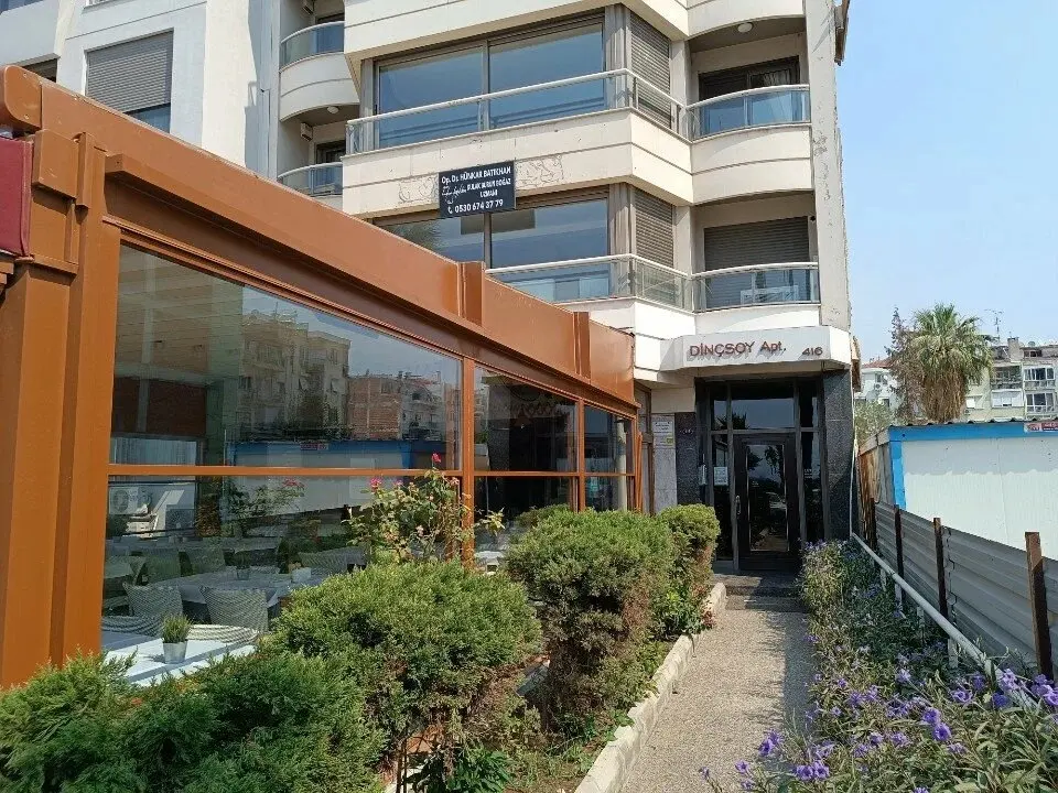 Clinic-provided photograph of Dr Hünkar Batıkhan