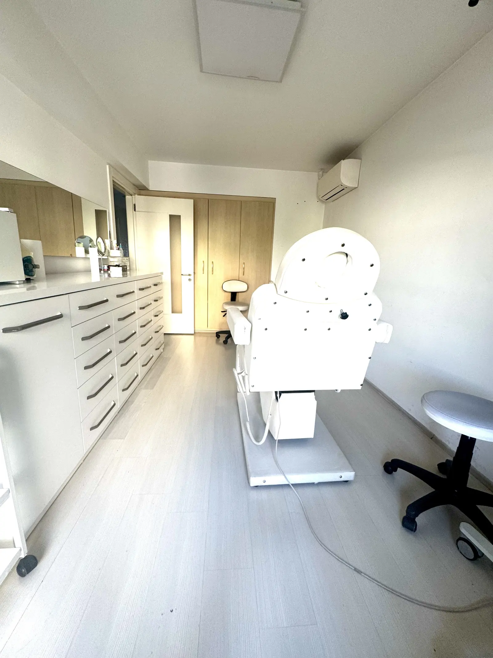 Clinic-provided photograph of Dr Hünkar Batıkhan