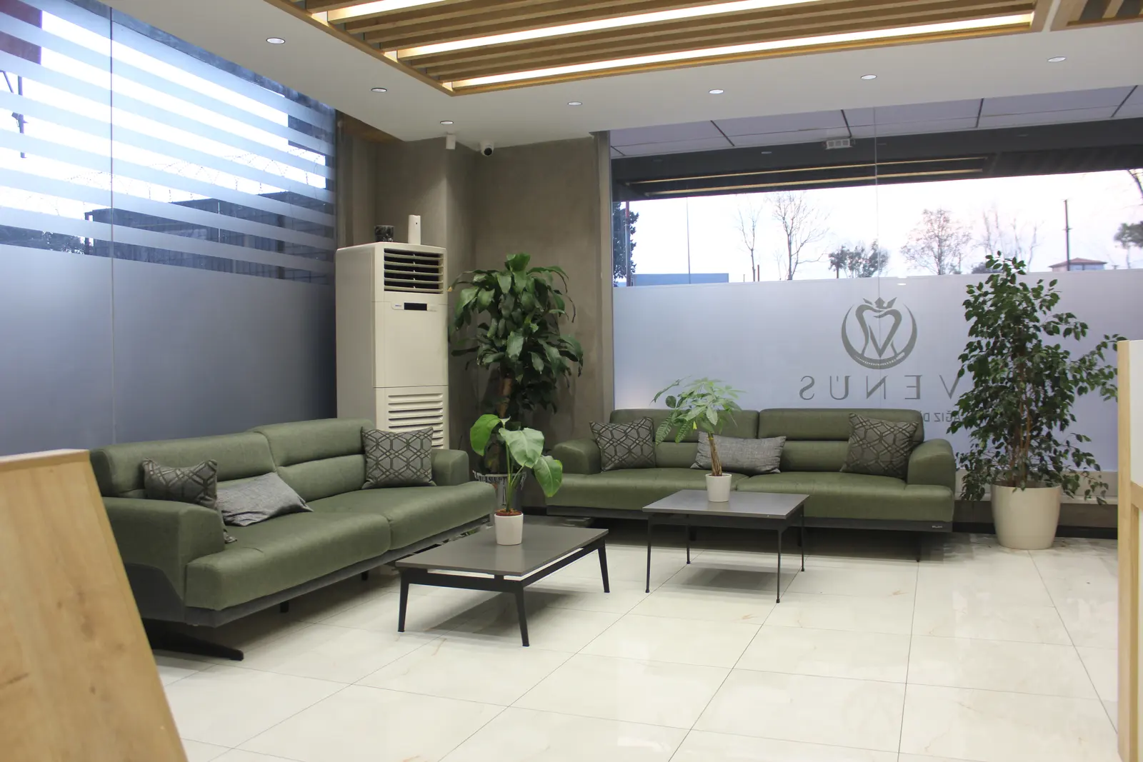 Clinic-provided photograph of Venüs Dental