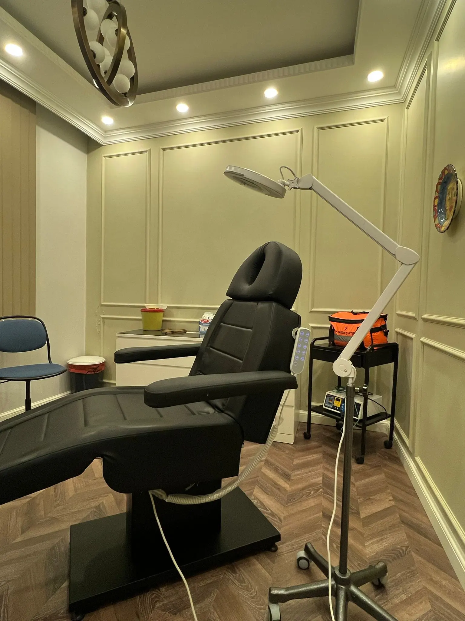 Clinic-provided photograph of Dr Erman Ak