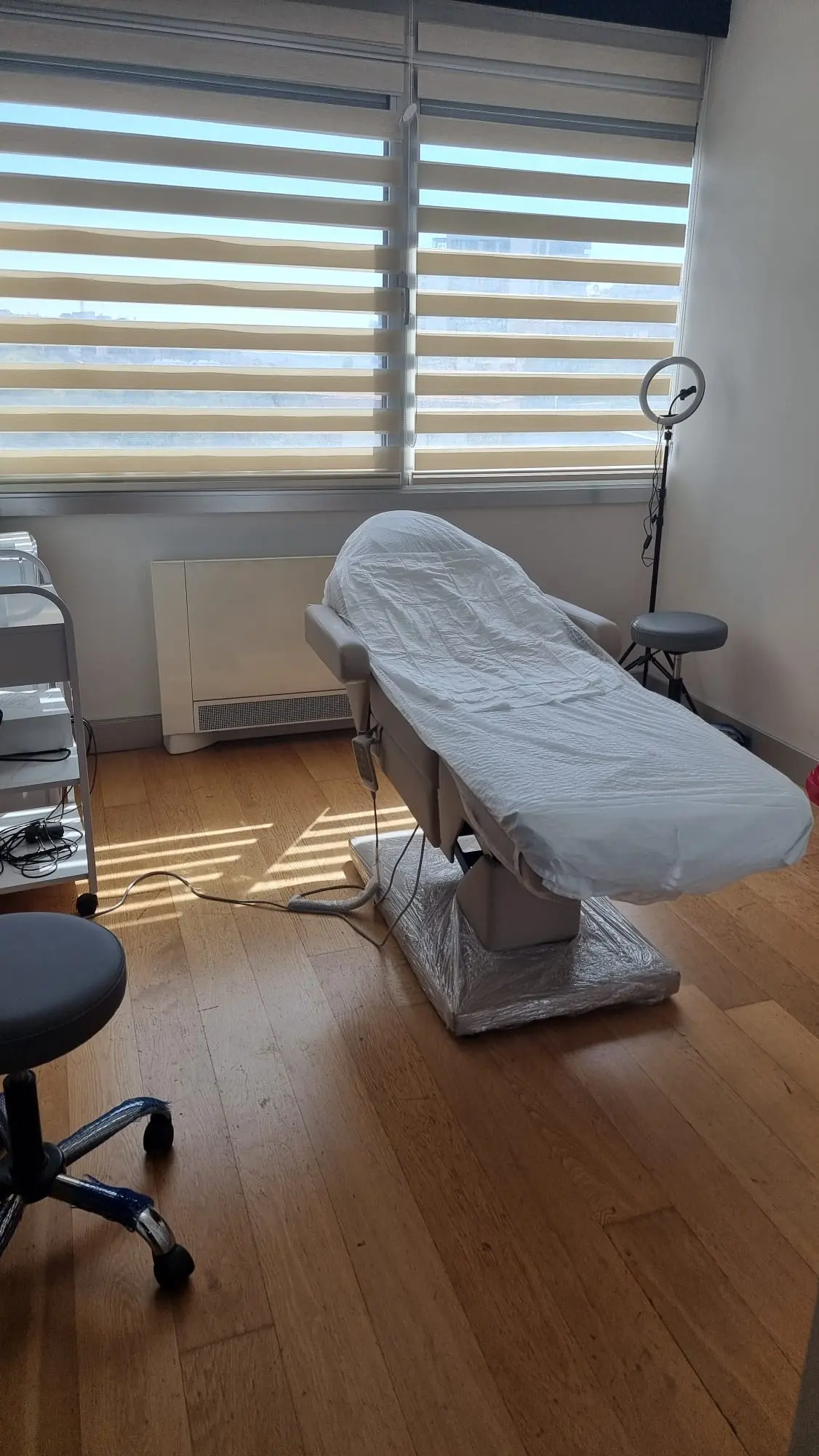 Clinic-provided photograph of Dr Ali Şimşek