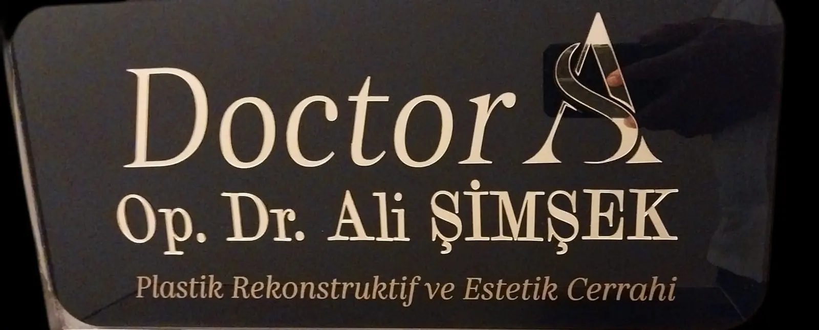 Clinic-provided photograph of Dr Ali Şimşek