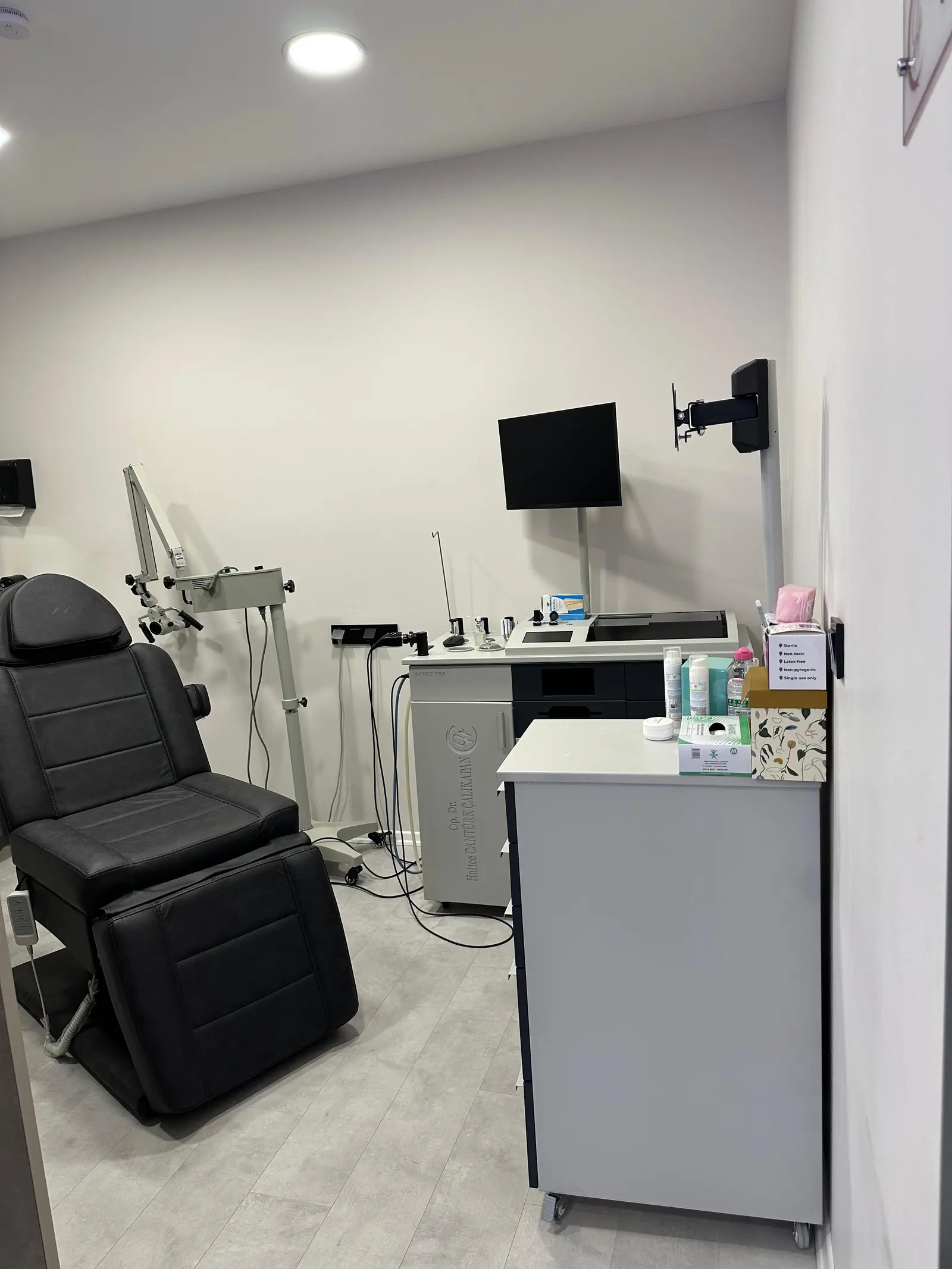 Clinic-provided photograph of Dr Hatice Cantürk Çalıkapan