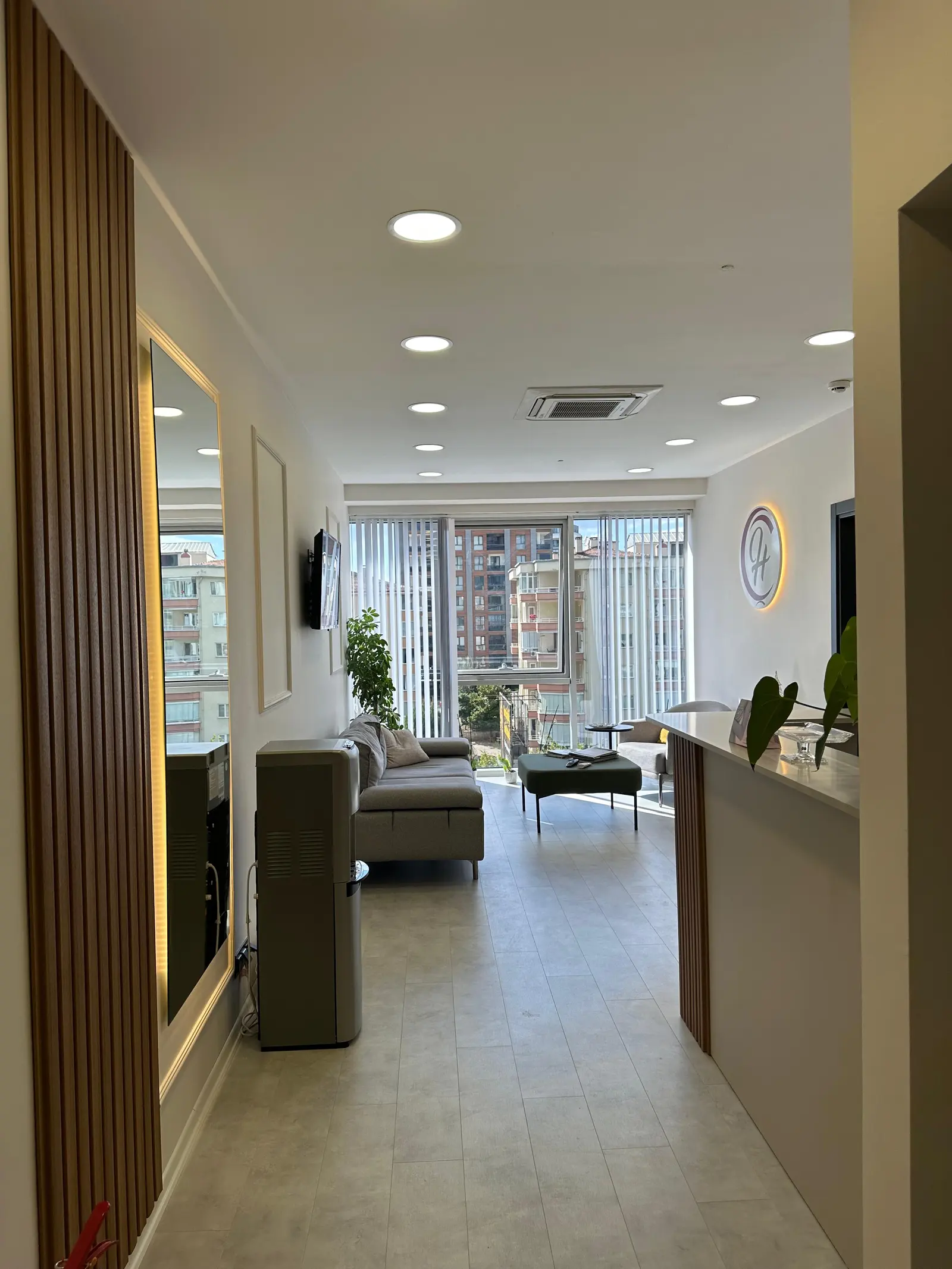 Clinic-provided photograph of Dr Hatice Cantürk Çalıkapan