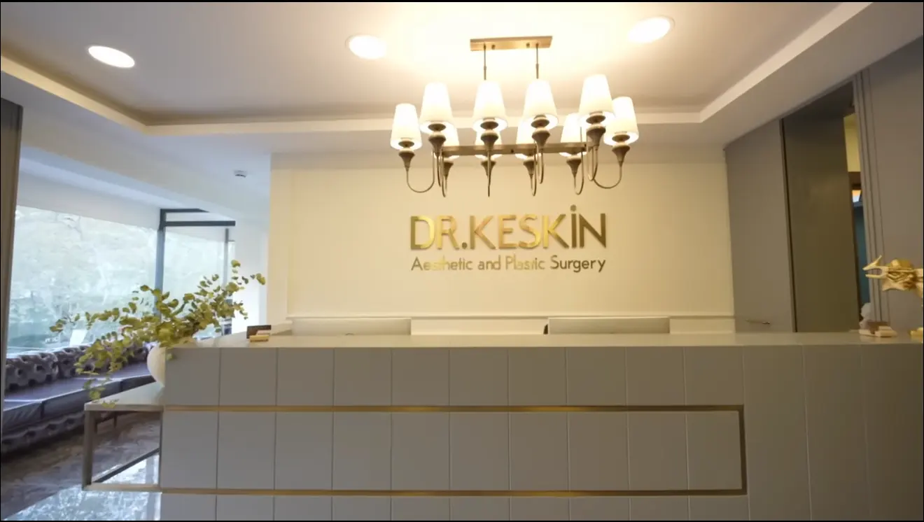 Von der Klinik bereitgestelltes Foto von Dr. Ekrem Ramazan Keskin