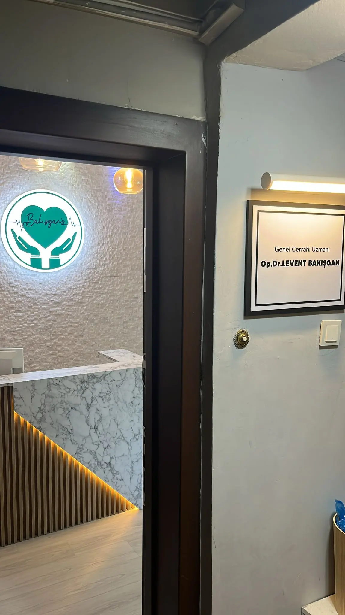Von der Klinik bereitgestelltes Foto von Dr. Levent Bakışgan