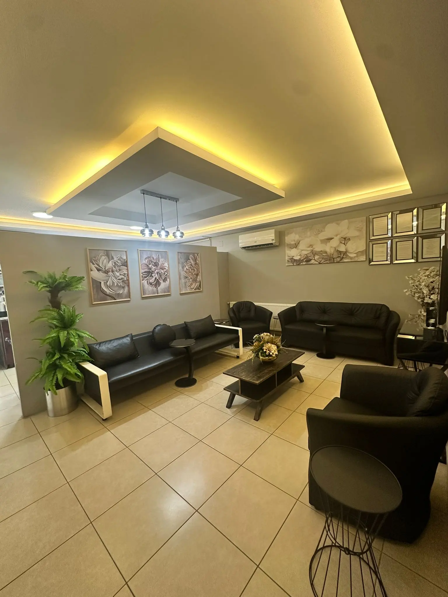 Clinic-provided photograph of Dr Mürüvvet Aslıpek
