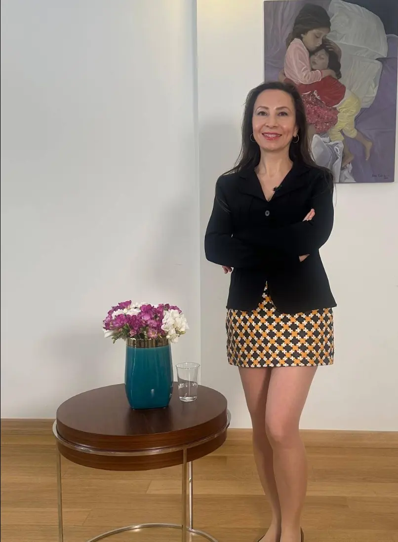 Clinic-provided photograph of Dr Esra Çelik Şenel