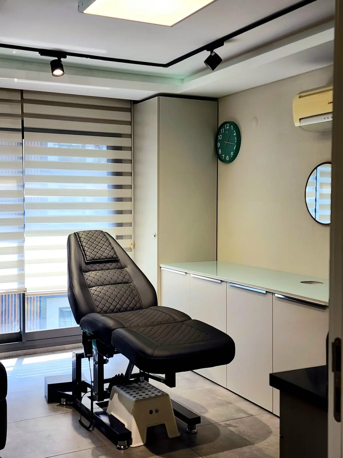 Von der Klinik bereitgestelltes Foto von Dr. Alper Derviş