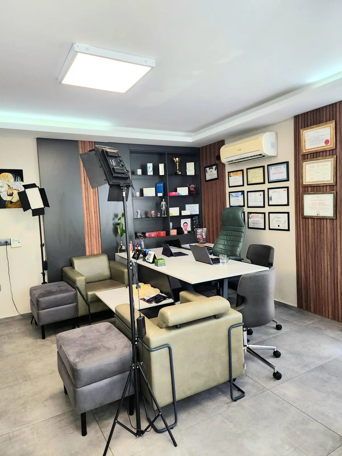 Von der Klinik bereitgestelltes Foto von Dr. Alper Derviş