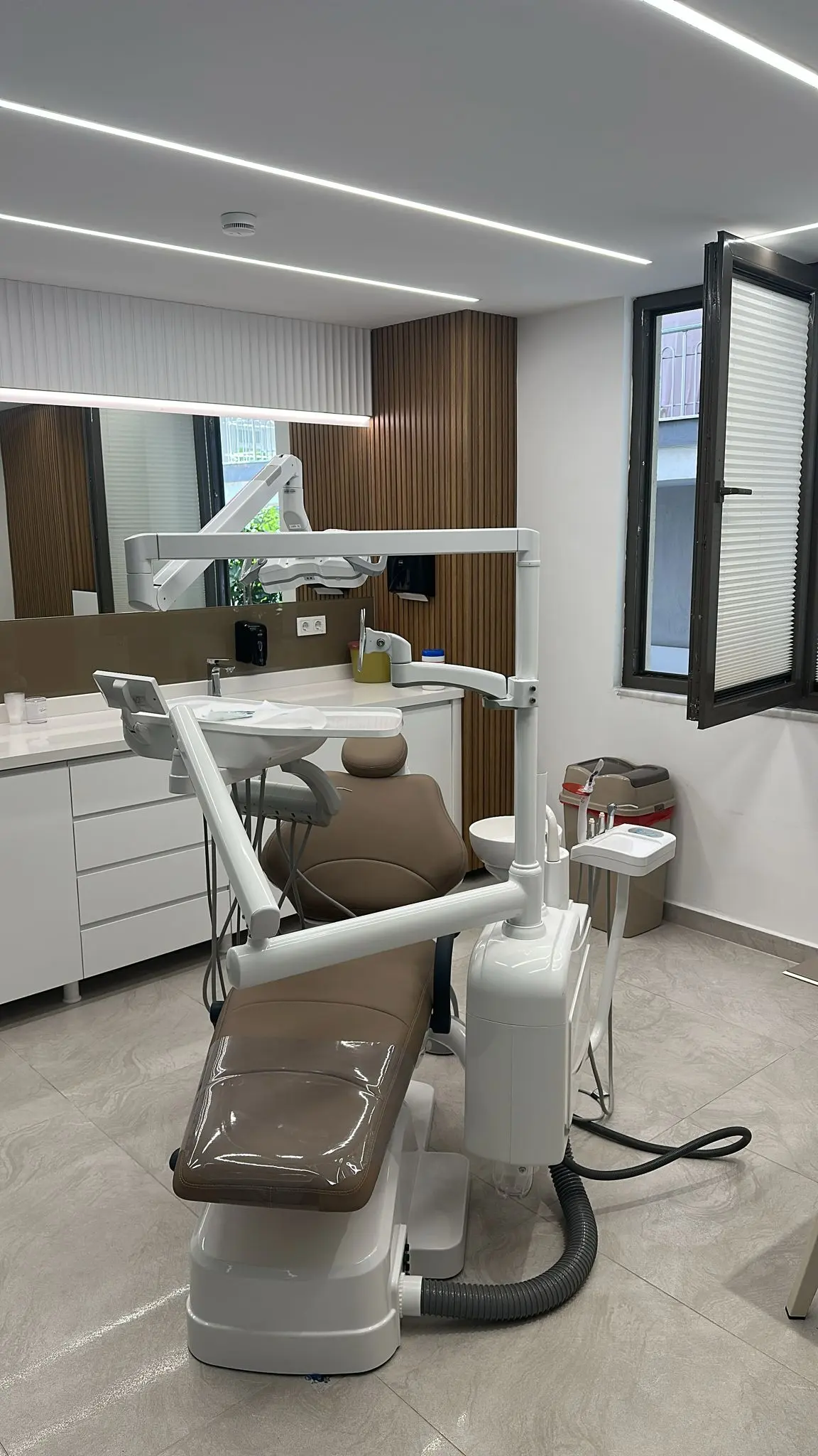 Clinic-provided photograph of Bnc Dental