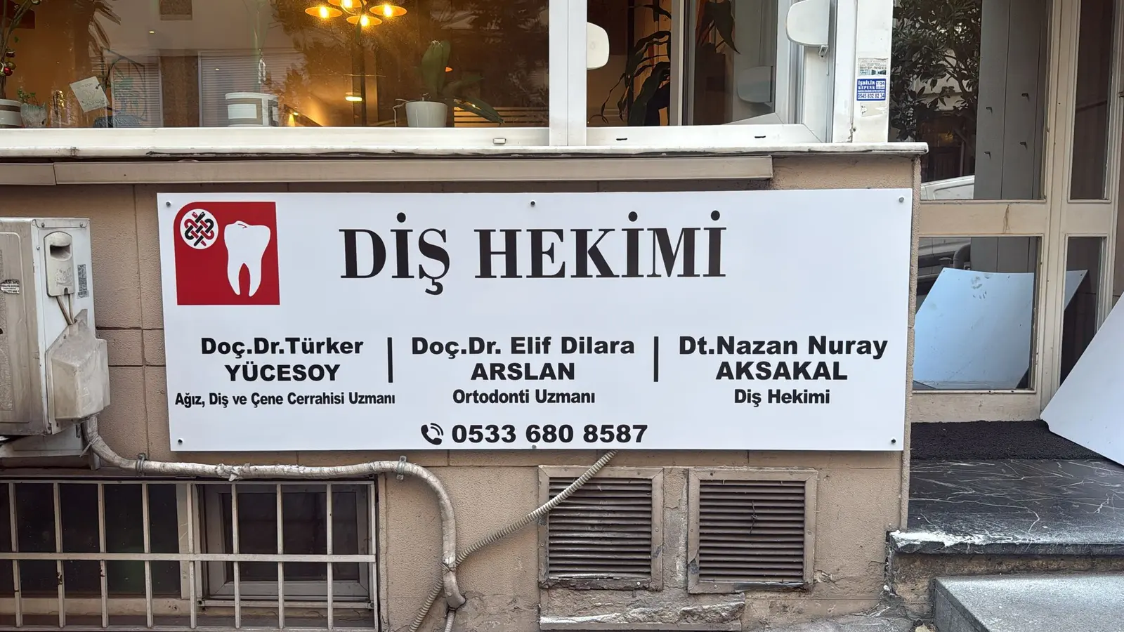 Von der Klinik bereitgestelltes Foto von Assoc. Prof. Dr. Türker Yücesoy