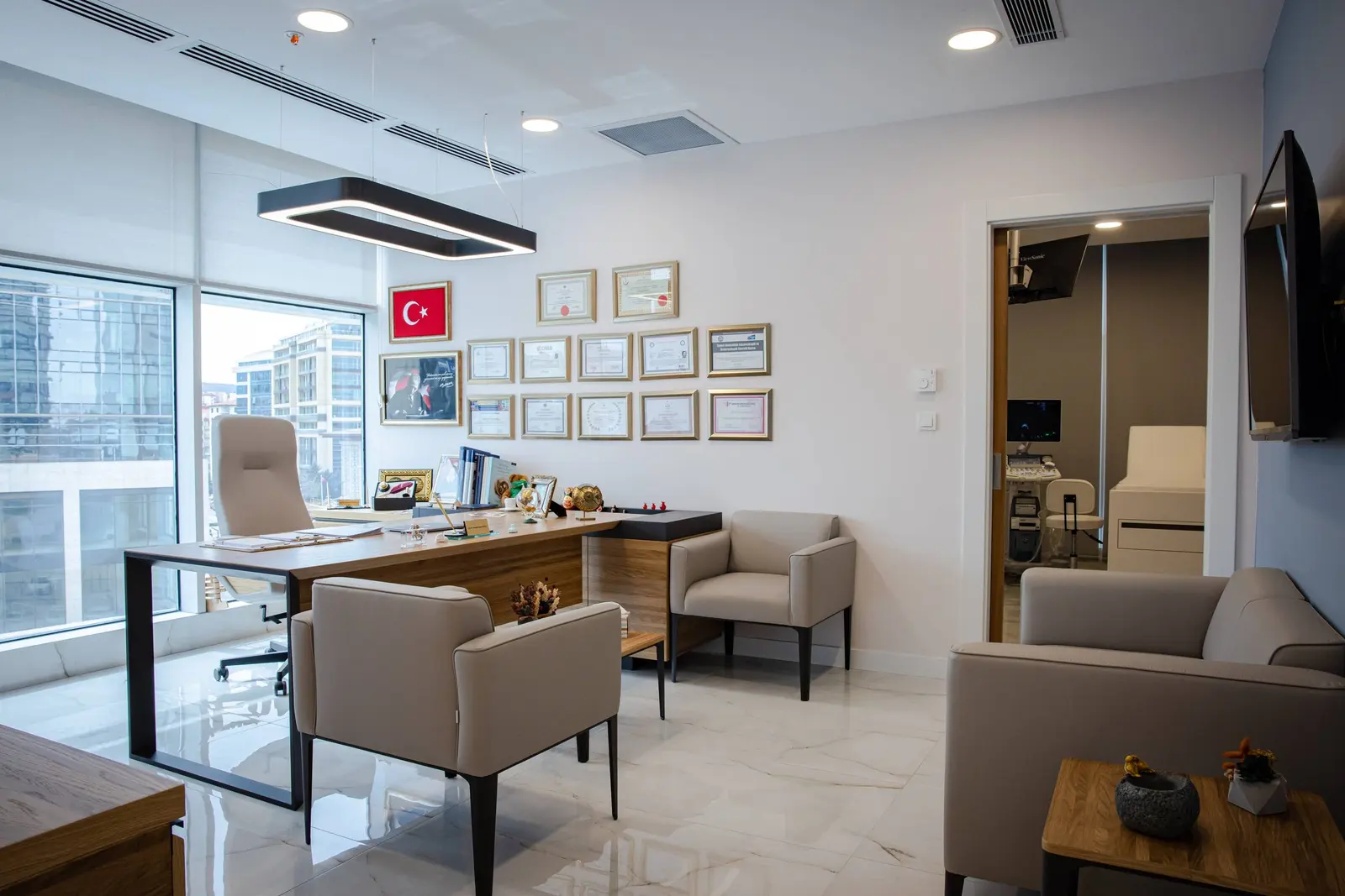 Clinic-provided photograph of Dr Nezaket Kadıoğlu