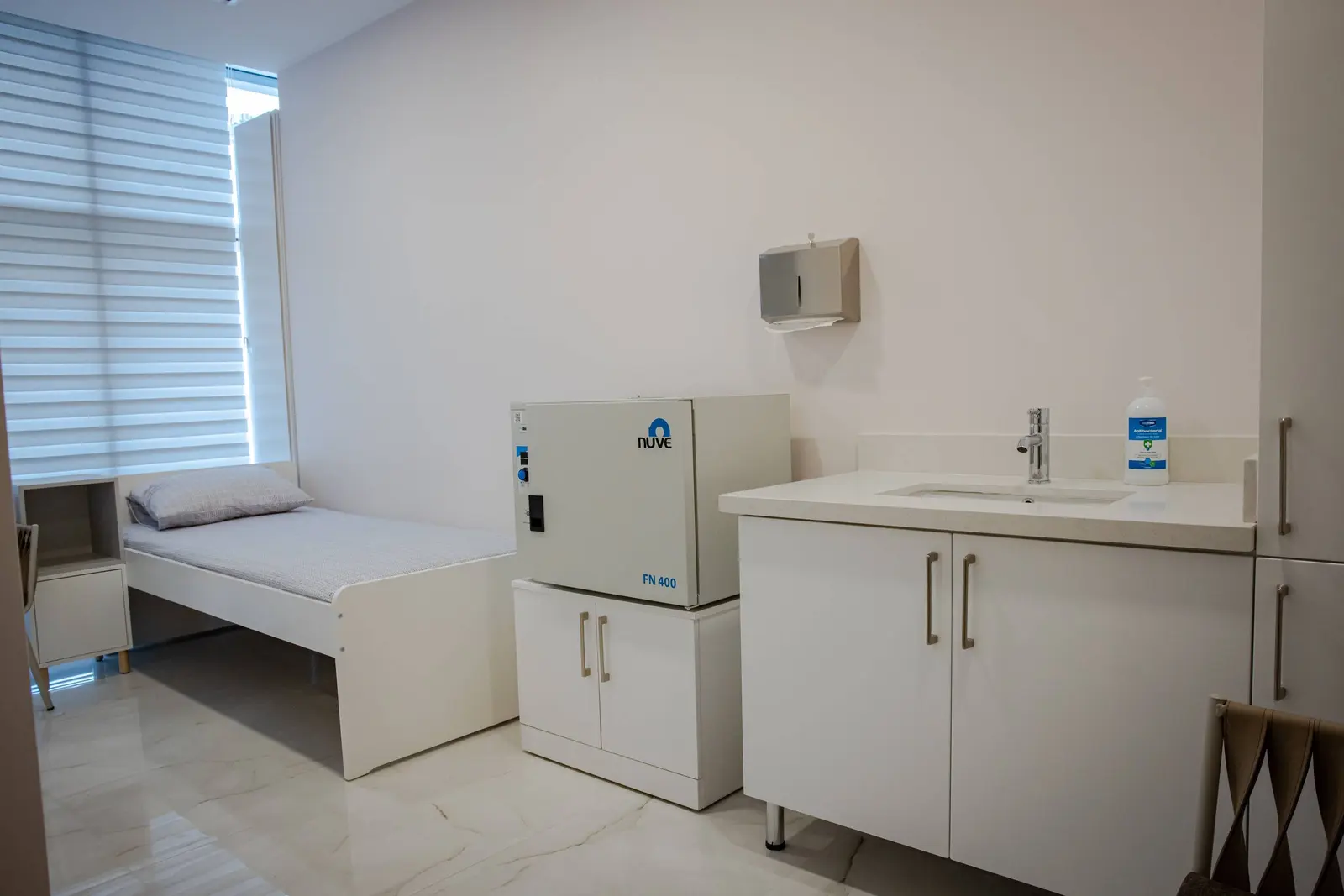 Clinic-provided photograph of Dr Nezaket Kadıoğlu