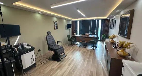 Clinic-provided photograph of Dr Zülküf Burak Erdur