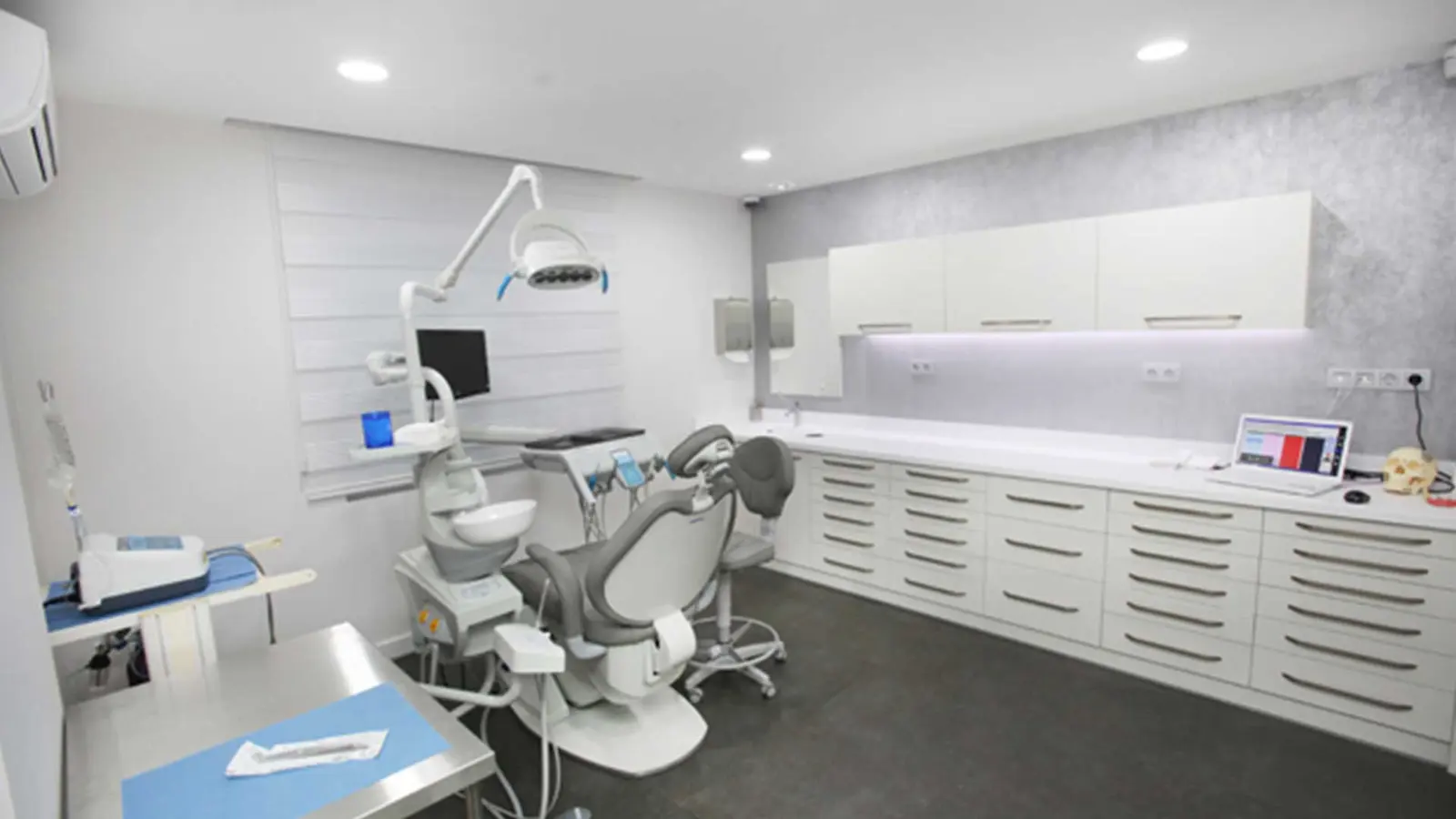 Clinic-provided photograph of Antera Dental Clinic