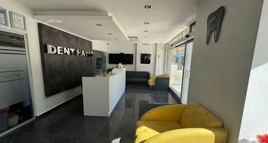 Clinic-provided photograph of Dent Hayat