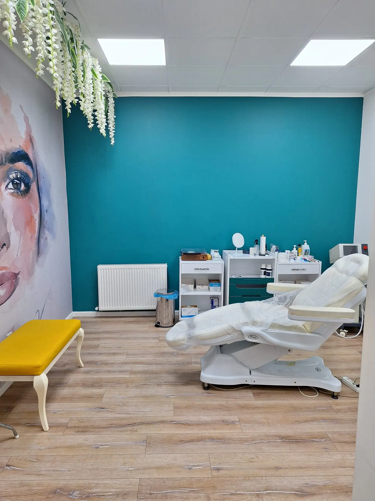 Clinic-provided photograph of Dr İlker Sait Tuncer