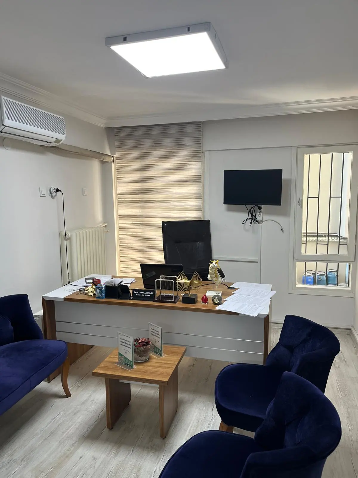 Von der Klinik bereitgestelltes Foto von Dr. Ozan Ganiüsmen