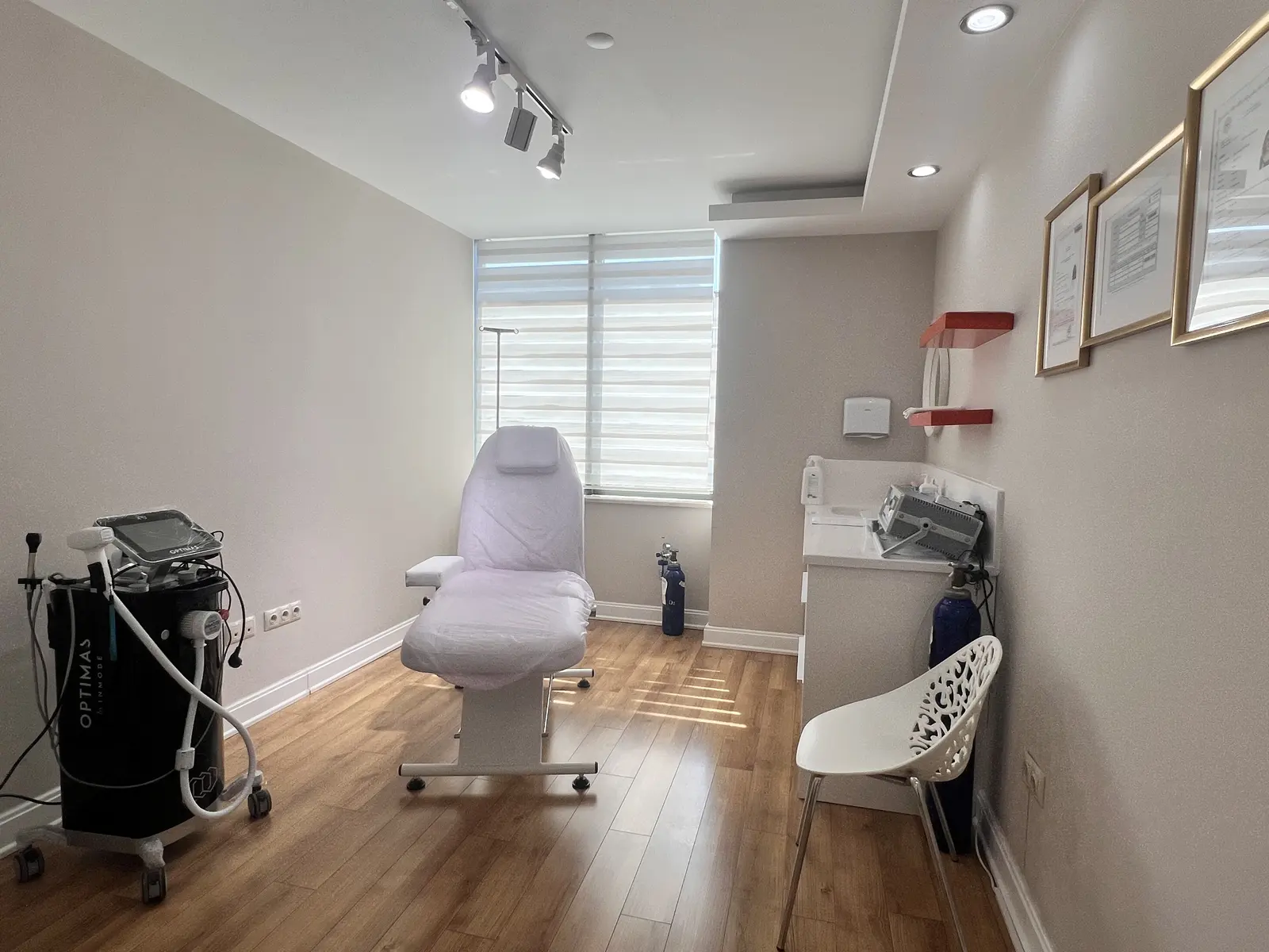 Clinic-provided photograph of Dr Alem Sultan Bayındır