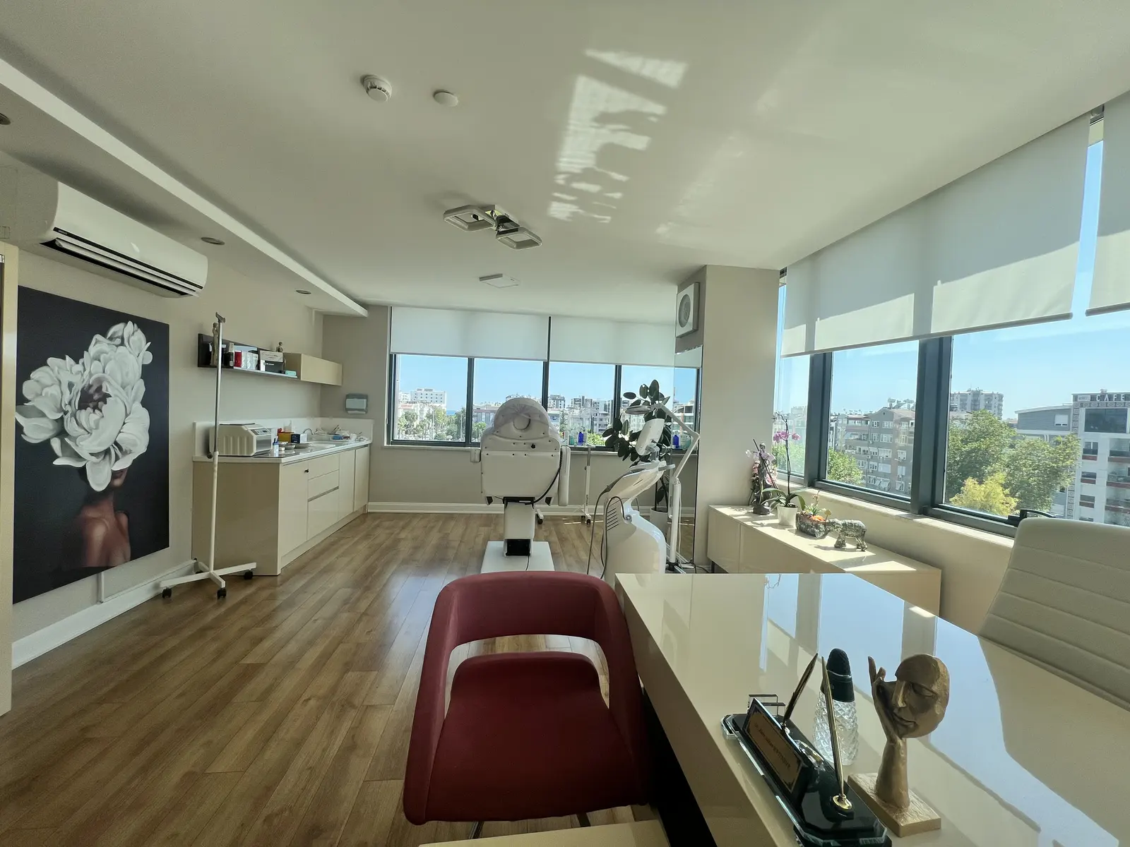 Clinic-provided photograph of Dr Alem Sultan Bayındır