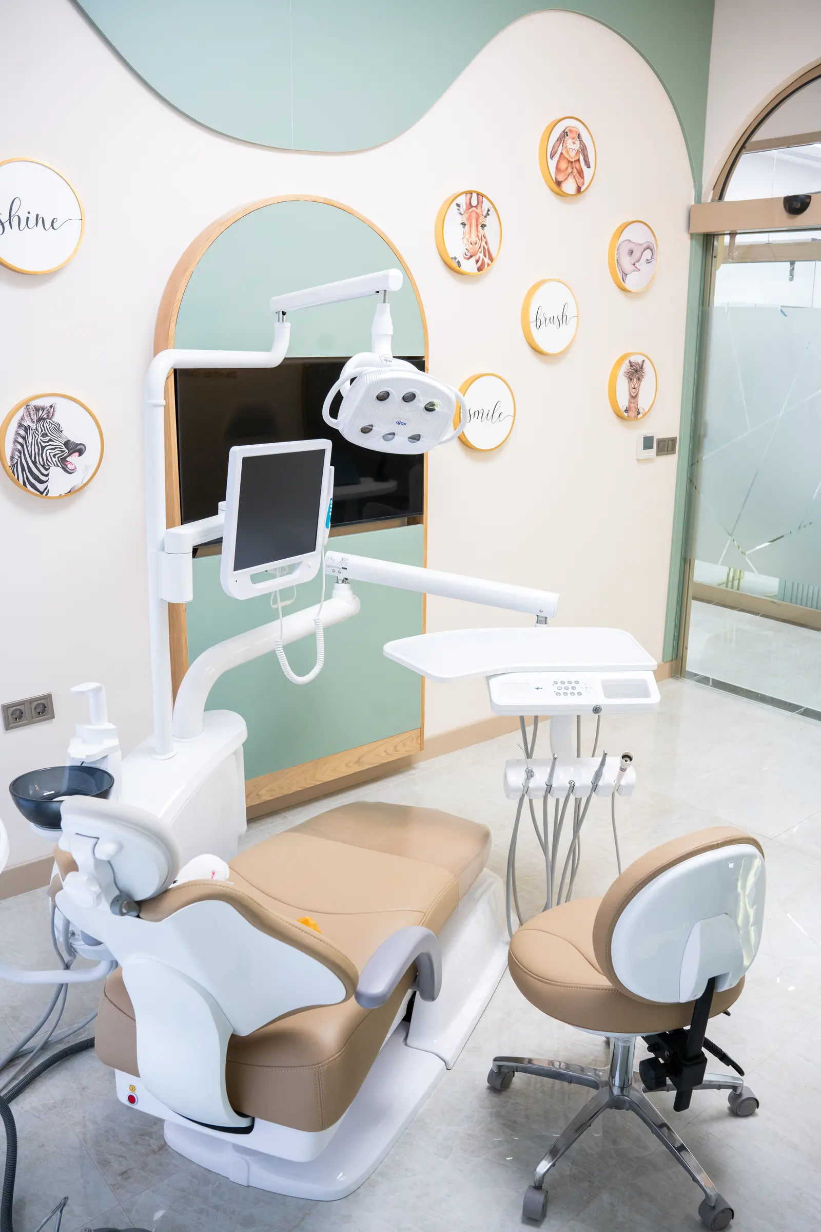 Von der Klinik bereitgestelltes Foto von Smile Lounge