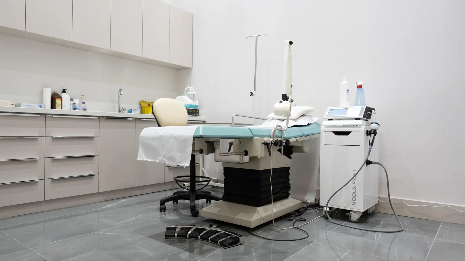 Clinic-provided photograph of Prof. Dr Barış Nuhoğlu