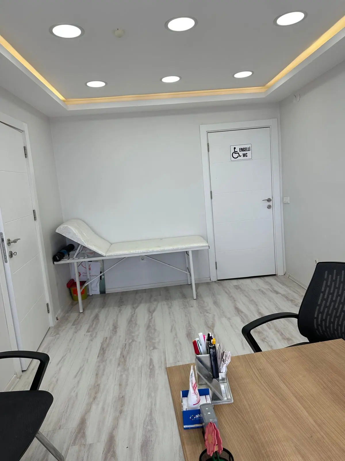 Von der Klinik bereitgestelltes Foto von Assoc. Prof. Dr. Bulat Aytek Şık