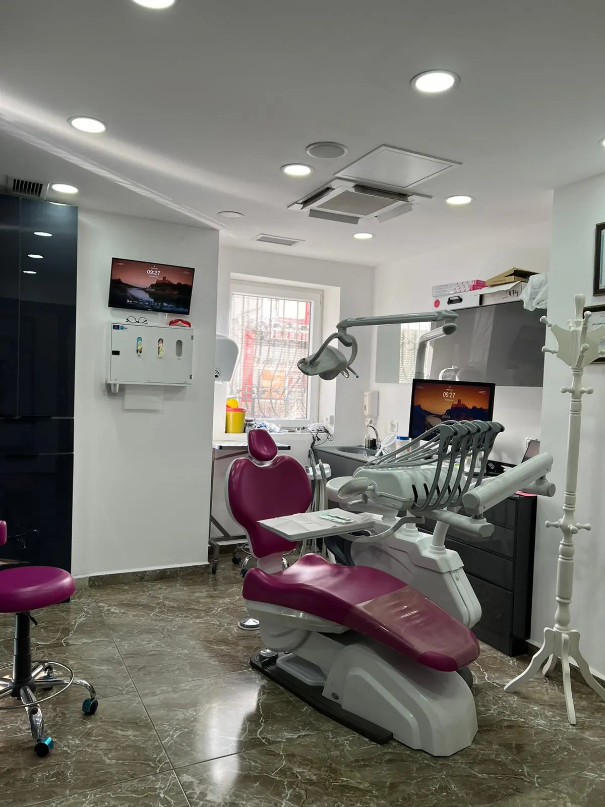 Von der Klinik bereitgestelltes Foto von Barış Işık Zahnklinik