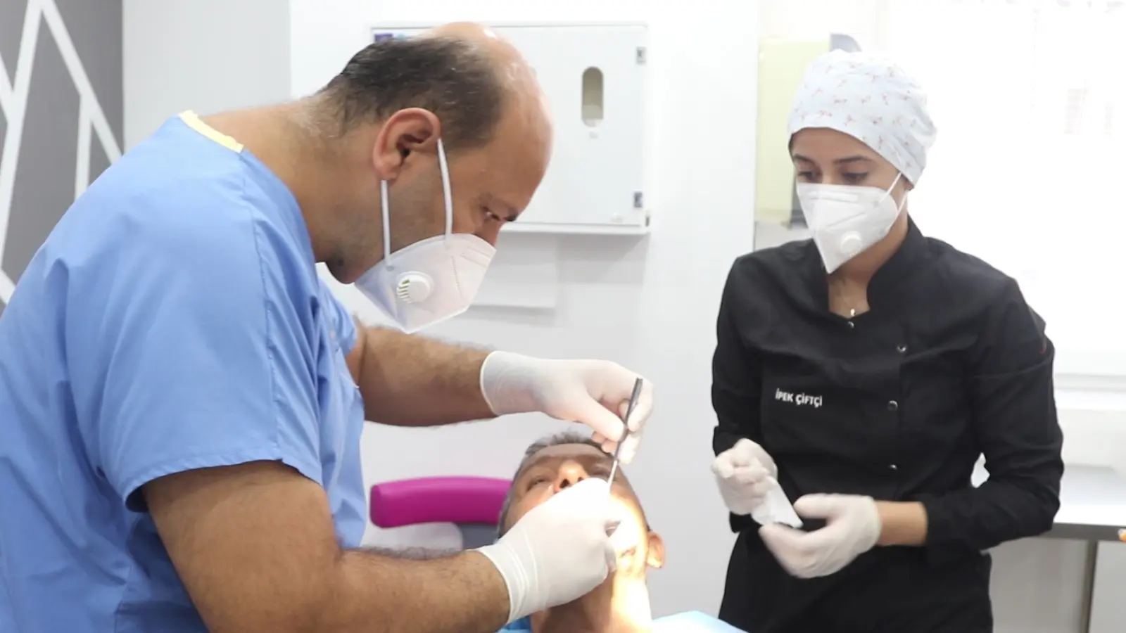 Von der Klinik bereitgestelltes Foto von Barış Işık Zahnklinik