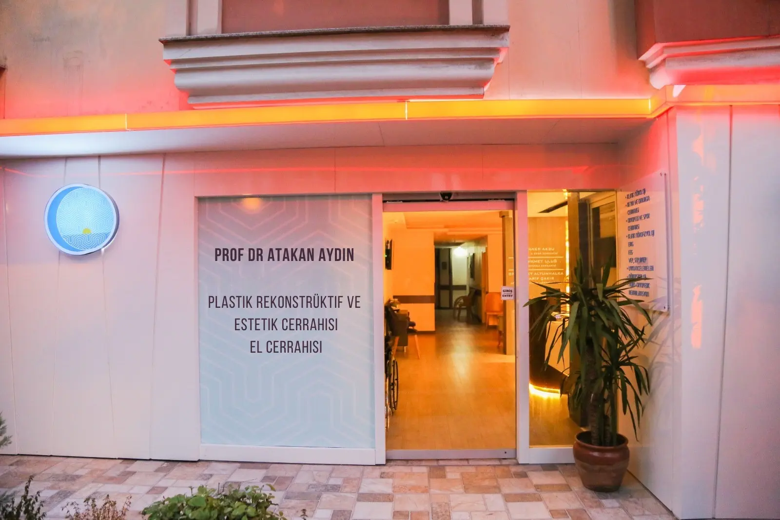 Clinic-provided photograph of Prof. Dr Atakan Aydın