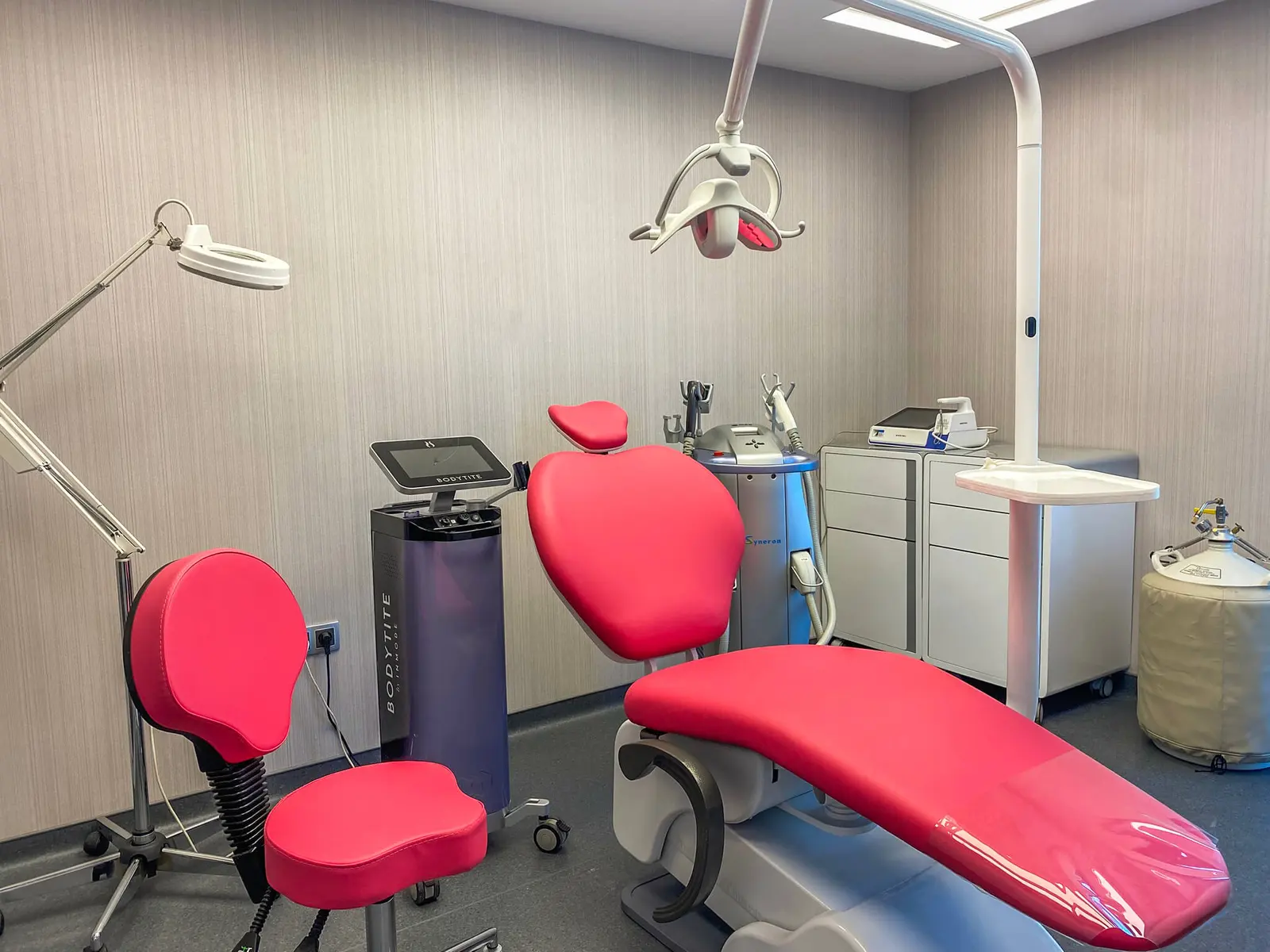 Clinic-provided photograph of Elos Clinic