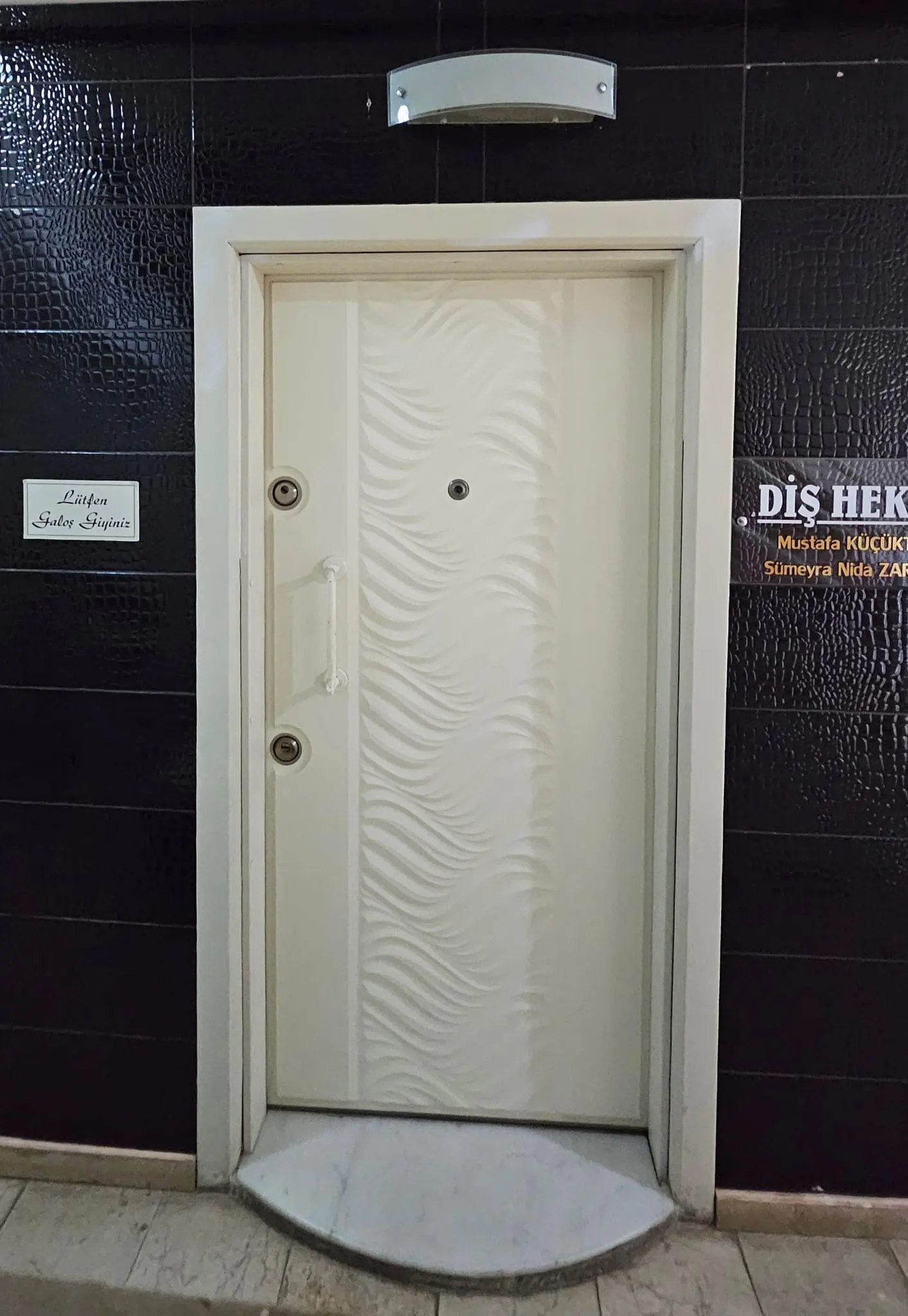 Clinic-provided photograph of Dr Mustafa Küçükterci