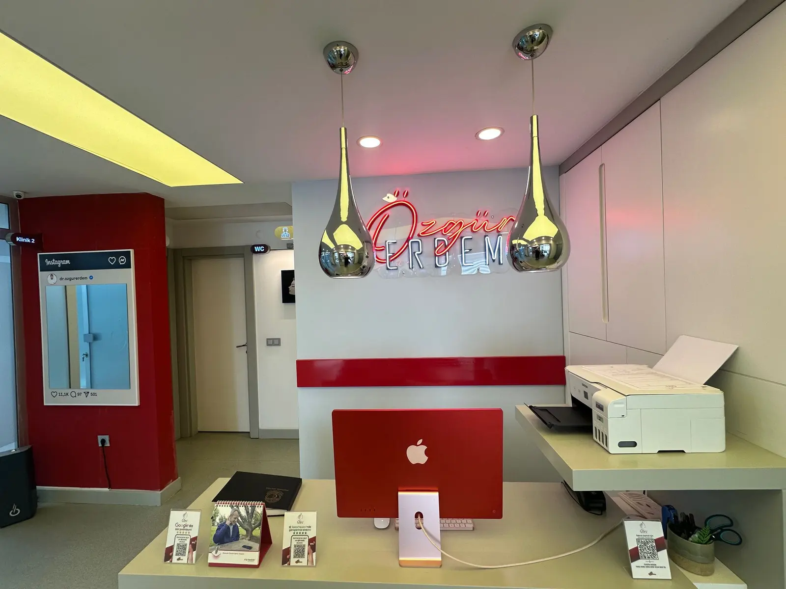 Clinic-provided photograph of Dr Özgür Erdem