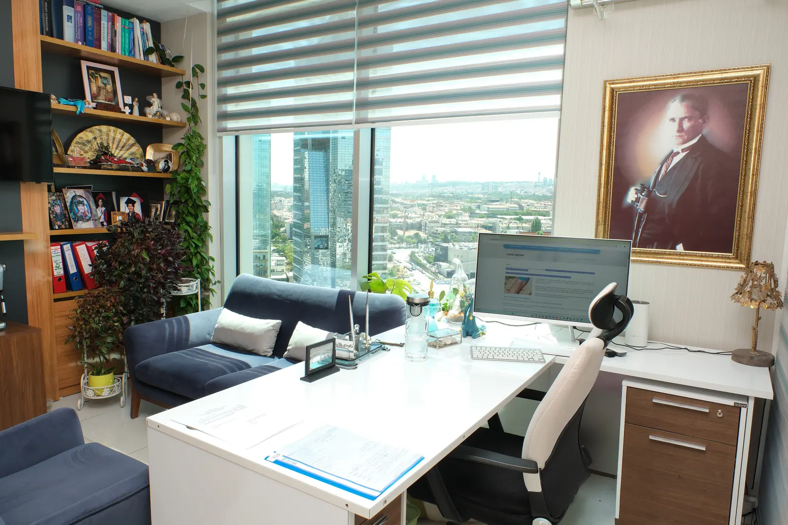 Clinic-provided photograph of Dr Ayşe Rengin Türkgüler