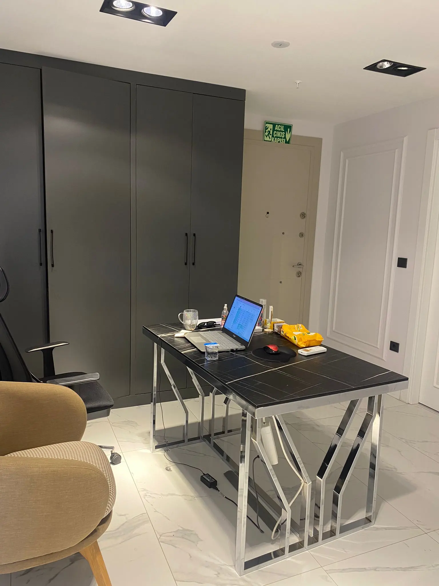 Clinic-provided photograph of Dr Ali Fuat Varlı