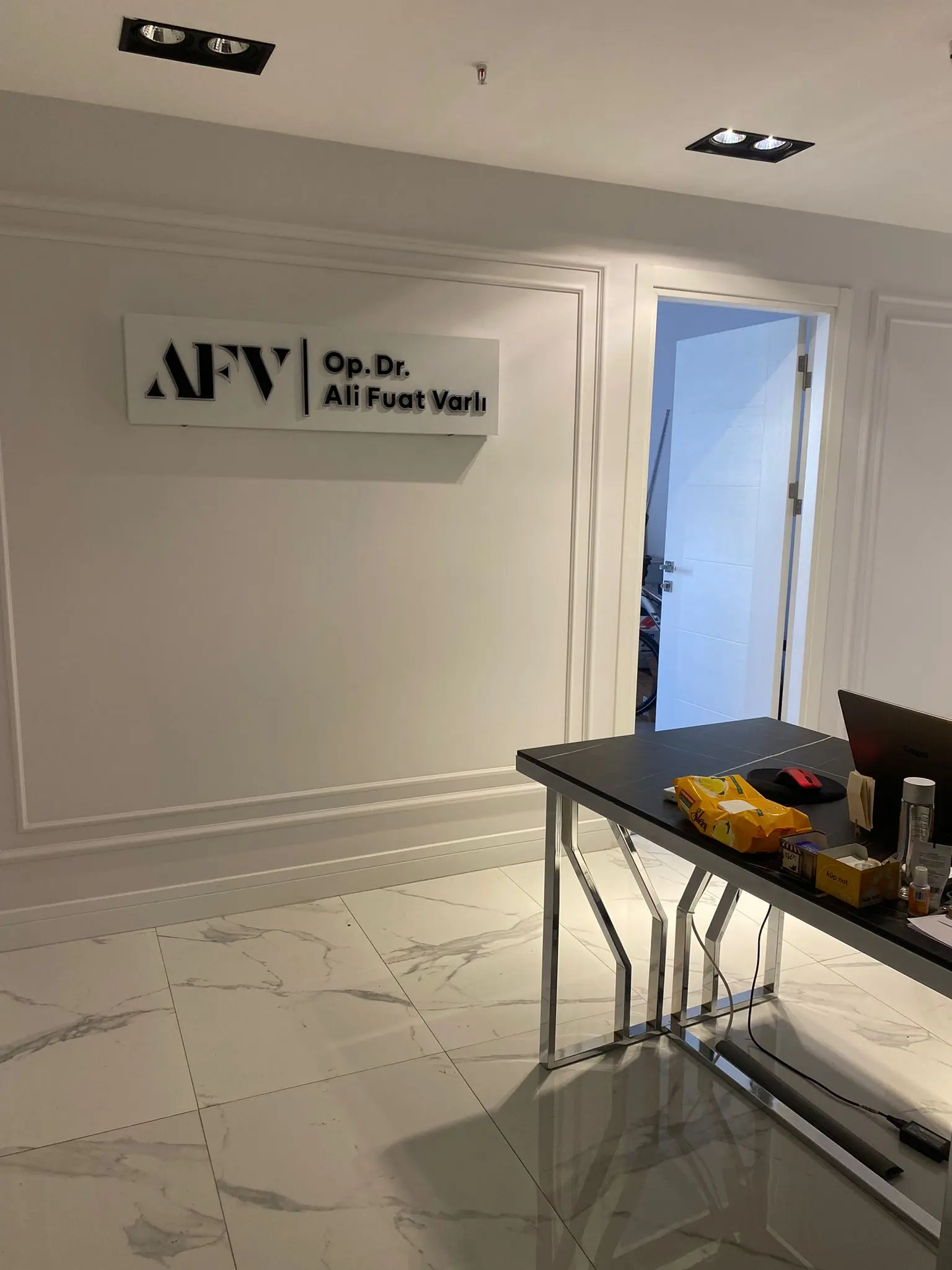 Clinic-provided photograph of Dr Ali Fuat Varlı