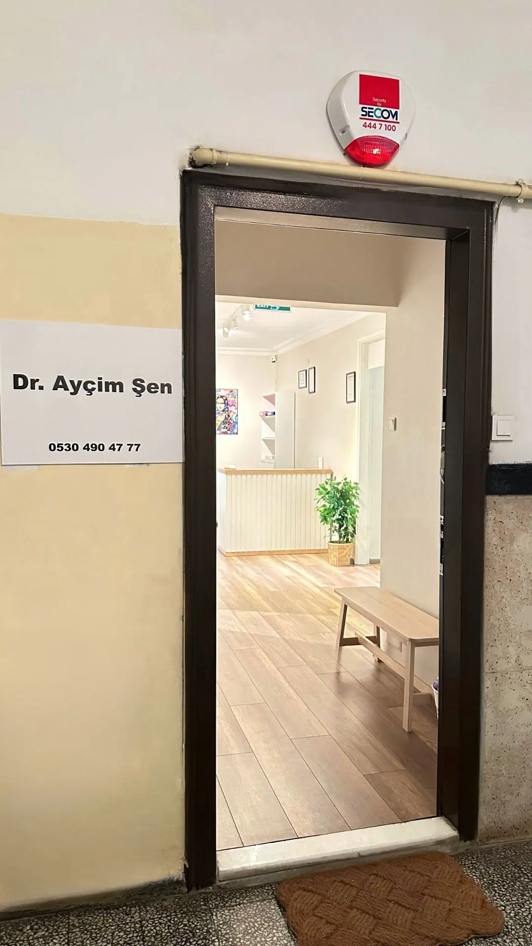 Clinic-provided photograph of Dr Ayçim Şen
